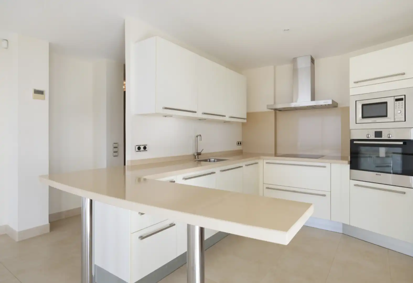 Dúplex con piscina en venta en Urbanizacion los Altos de los Monteros 11, imagen 5