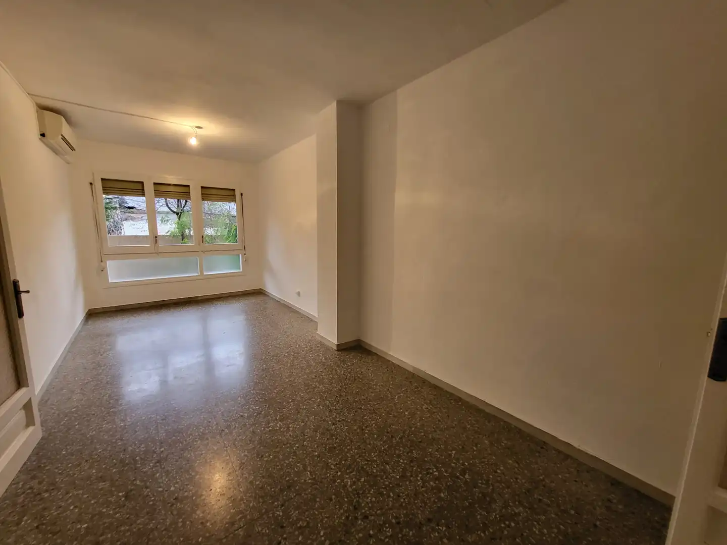 Sala de estar de Piso en venta en Barcelona con Aire acondicionado y Horno