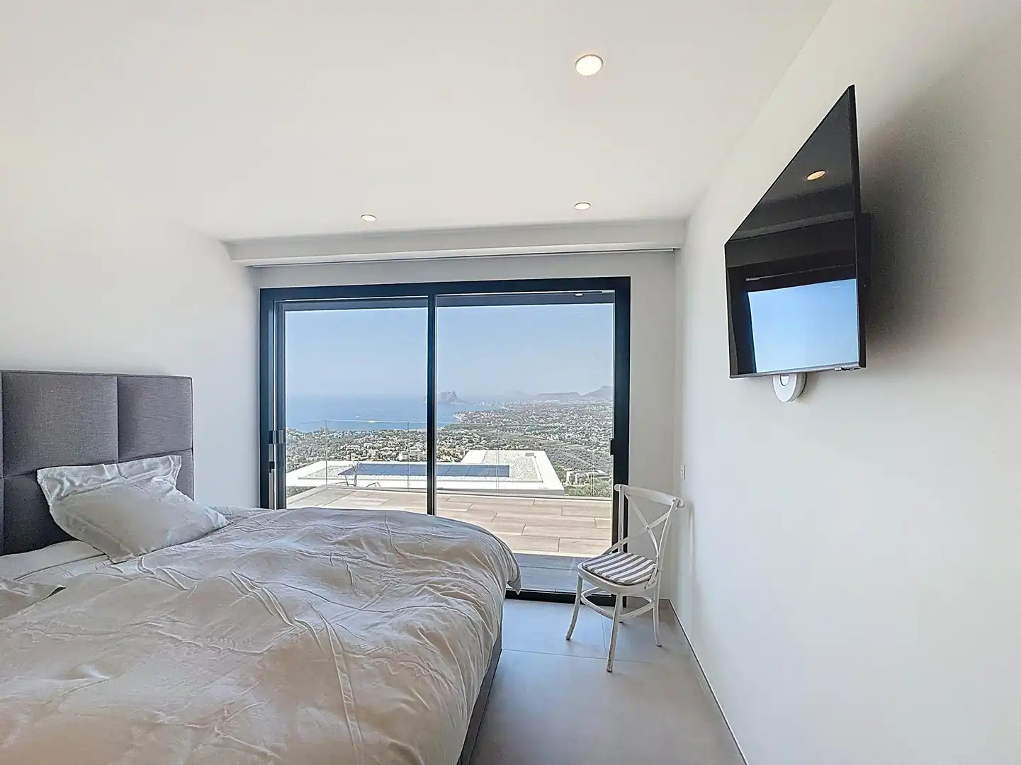 Chalet con piscina en venta en Cumbre del Sol, imagen 14