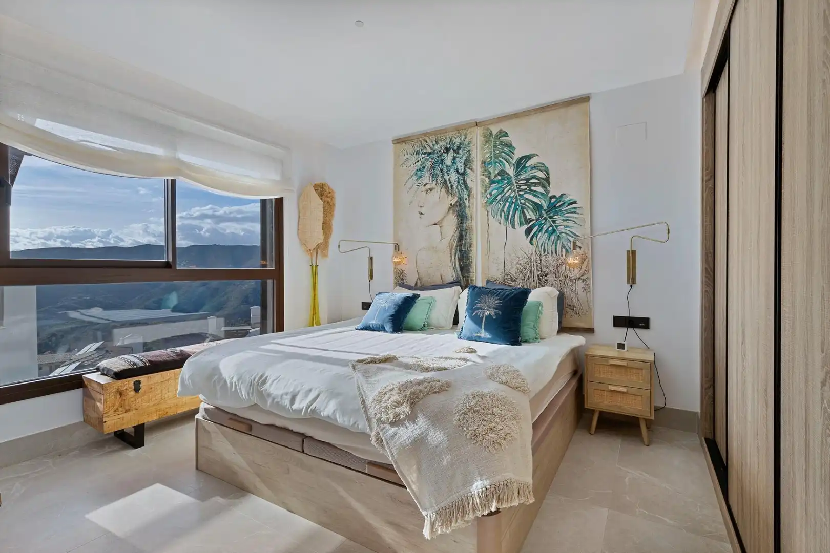 Bedroom of Attic for sale in Istán  with Air Conditioner, Private garden and Terrace