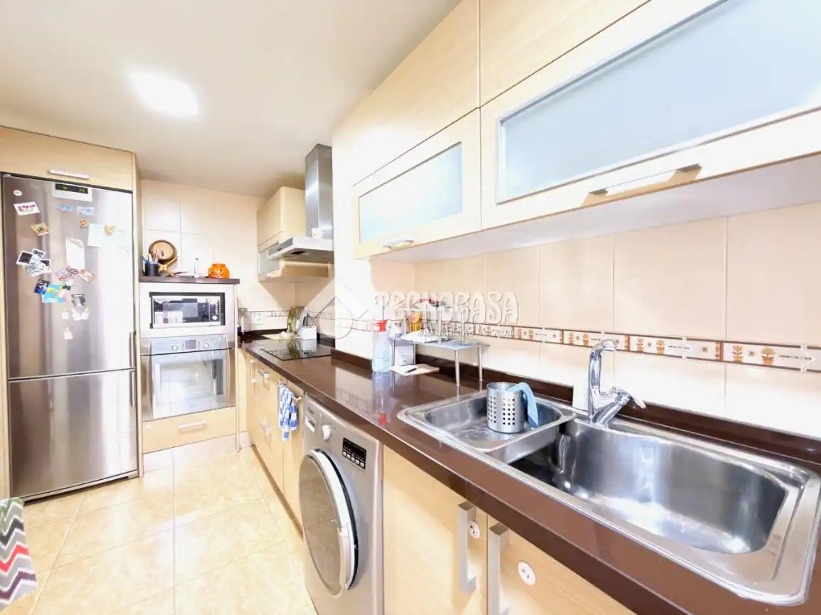 Cocina de Piso en venta en Cuenca con Calefacción, Parquet y Trastero