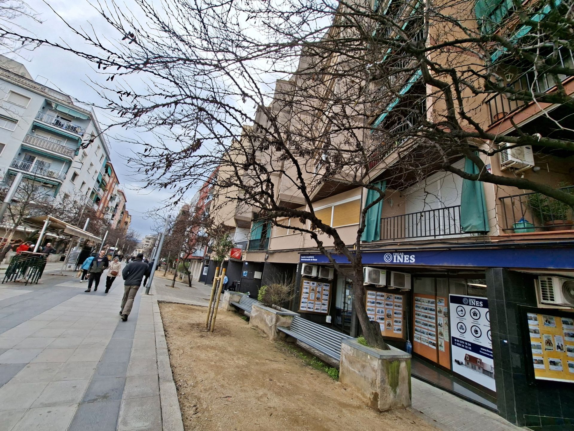 Flat for sale in Col.legis Nous