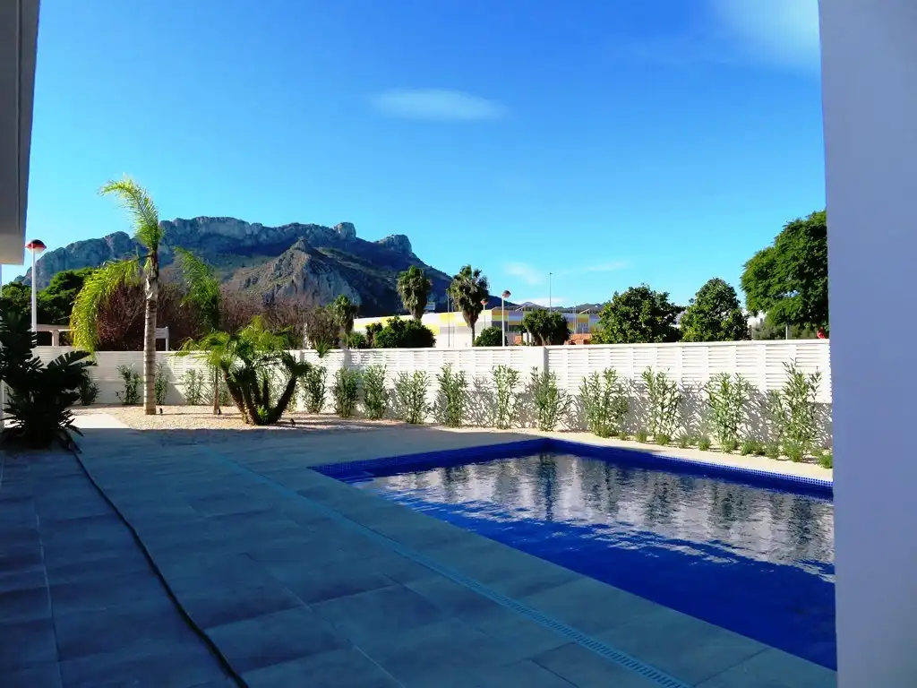 Piscina de Casa o chalet en venta en Els Poblets con Aire acondicionado, Calefacción y Jardín privado