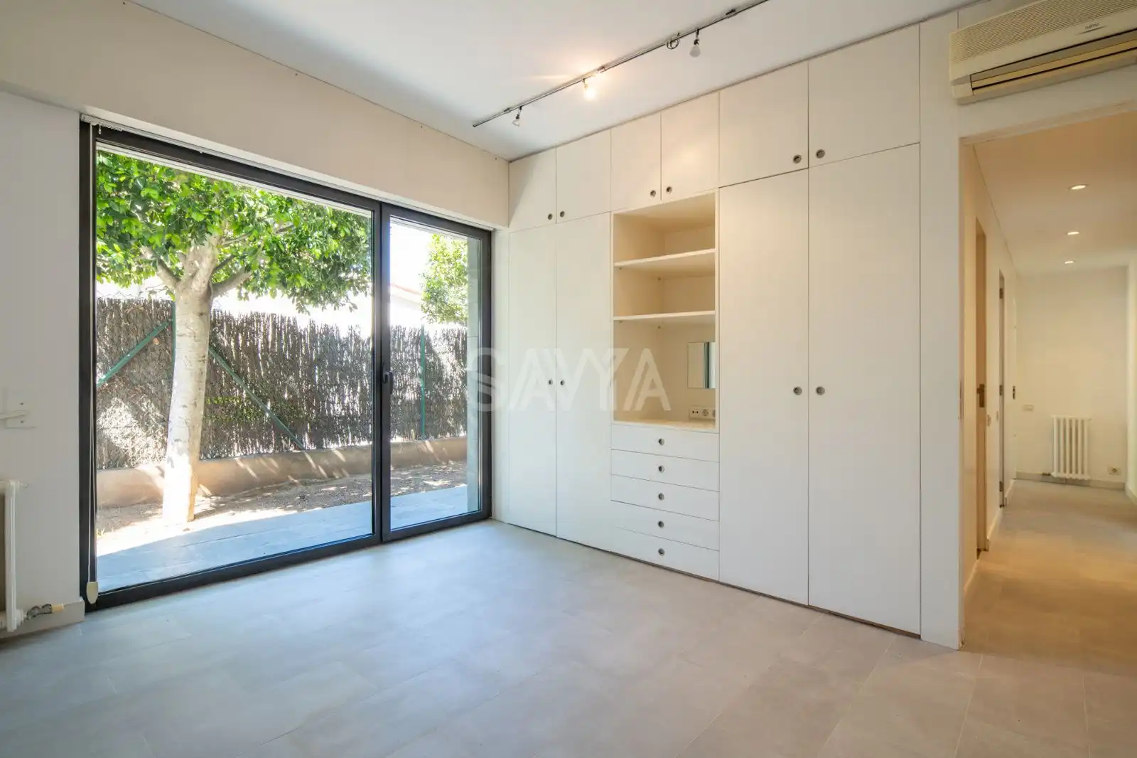 Bedroom of Houses for sale in Sant Just Desvern  with Air Conditioner, Heating and Parquet flooring