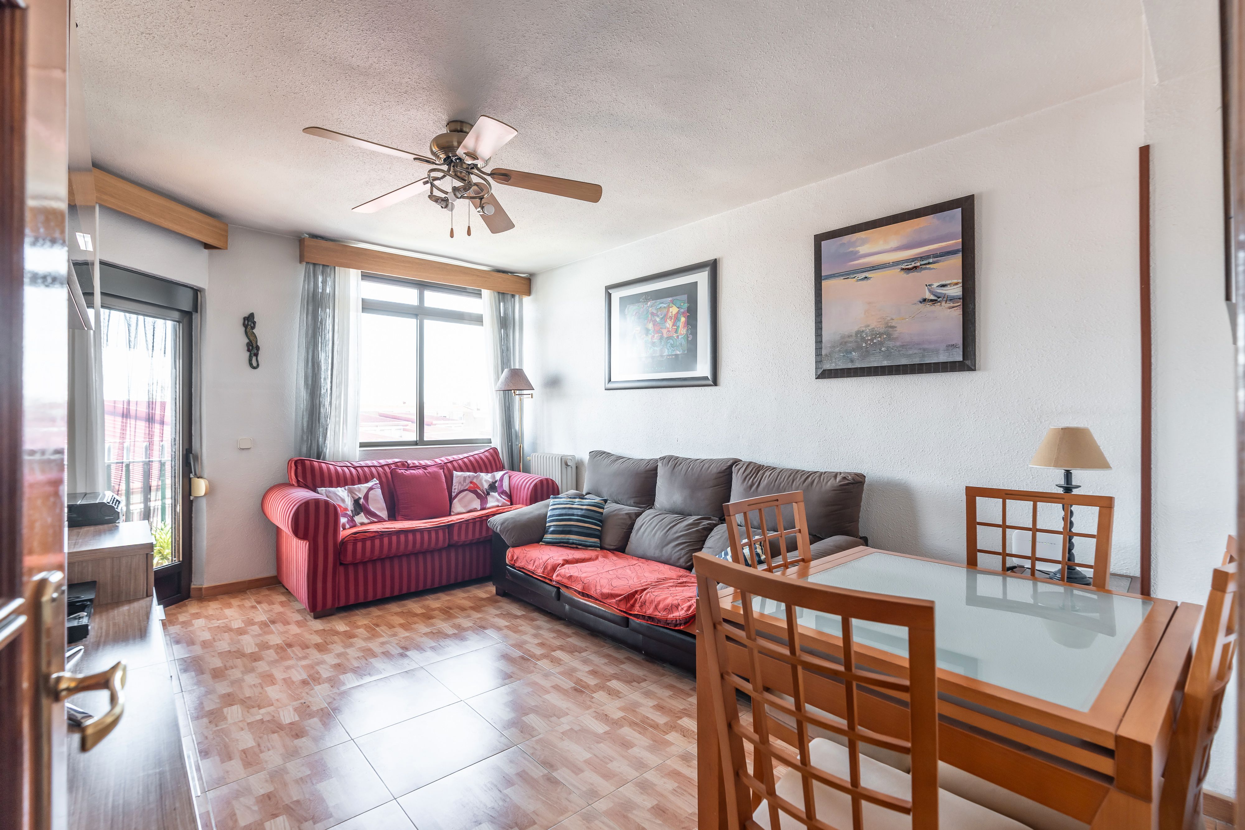 Sala de estar de Piso en venta en  Madrid Capital con Calefacción, Terraza y Trastero