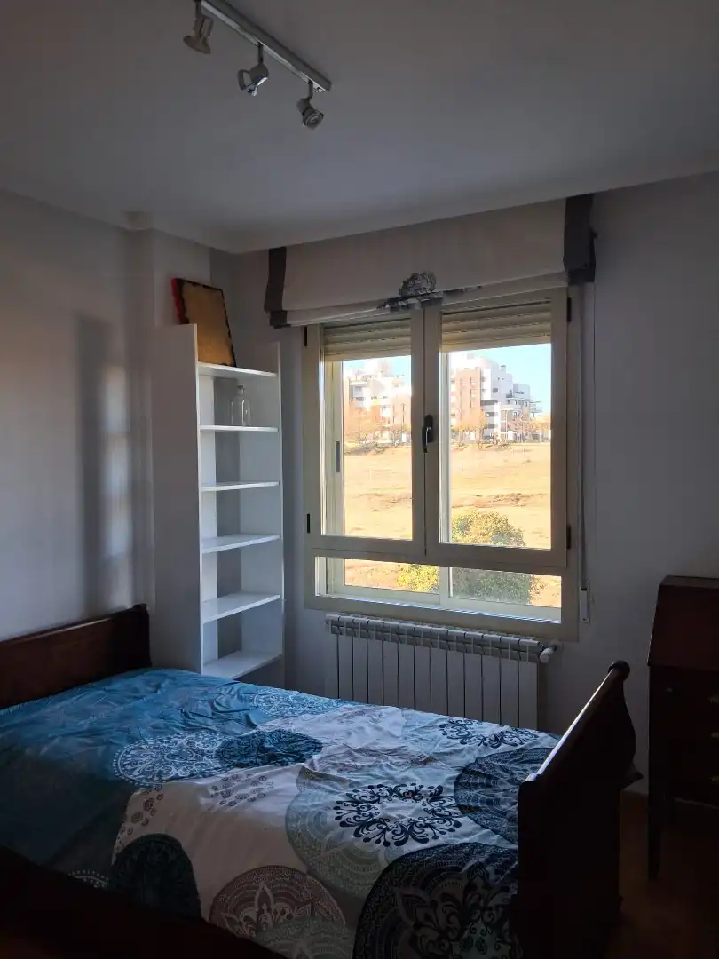 Schlafzimmer von Einfamilien-Reihenhaus zur Miete in Albacete mit Klimaanlage, Heizung und Parkett