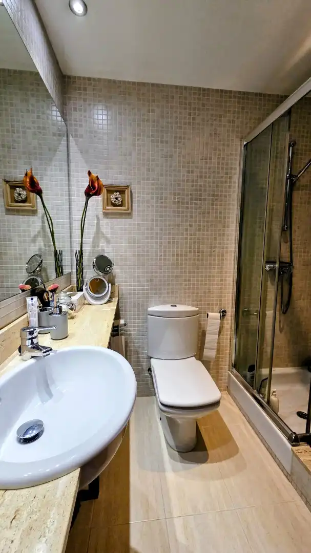 Baño de Piso en venta en Sabadell con Aire acondicionado, Calefacción y Parquet