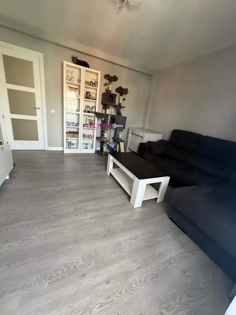 Sala de estar de Piso en venta en San Fernando de Henares con Aire acondicionado y Calefacción