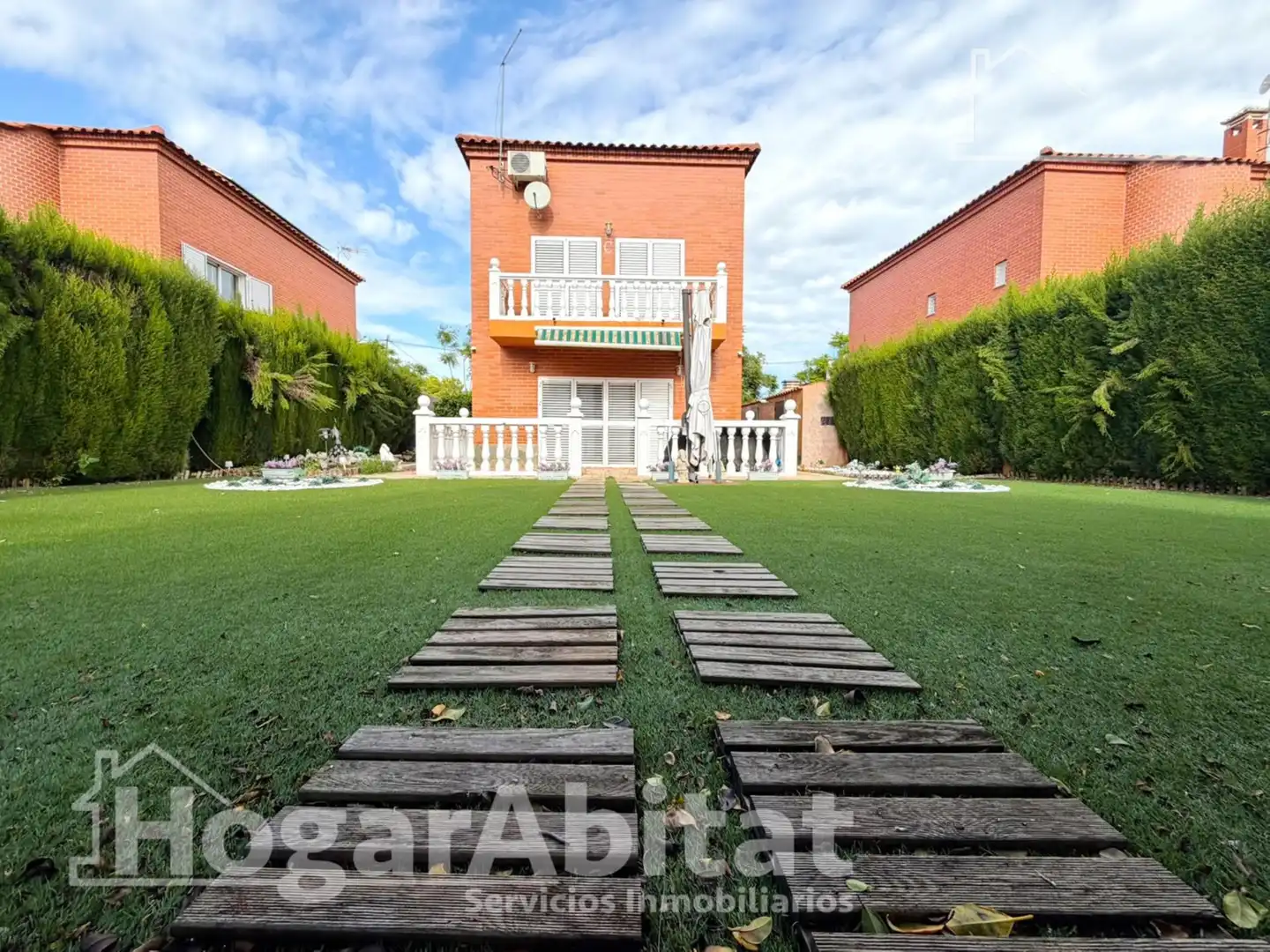 Villa con giardino in vendita a Calle 139, imagen 2