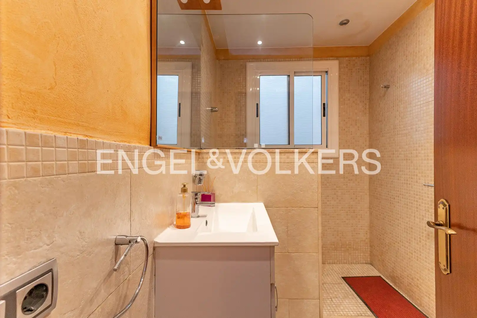 Baño de Casa adosada en venta en Martorell, Barcelona