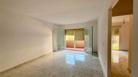 Foto 2 de Piso en venta en Melilla, Puerto de Estepona, Estepona