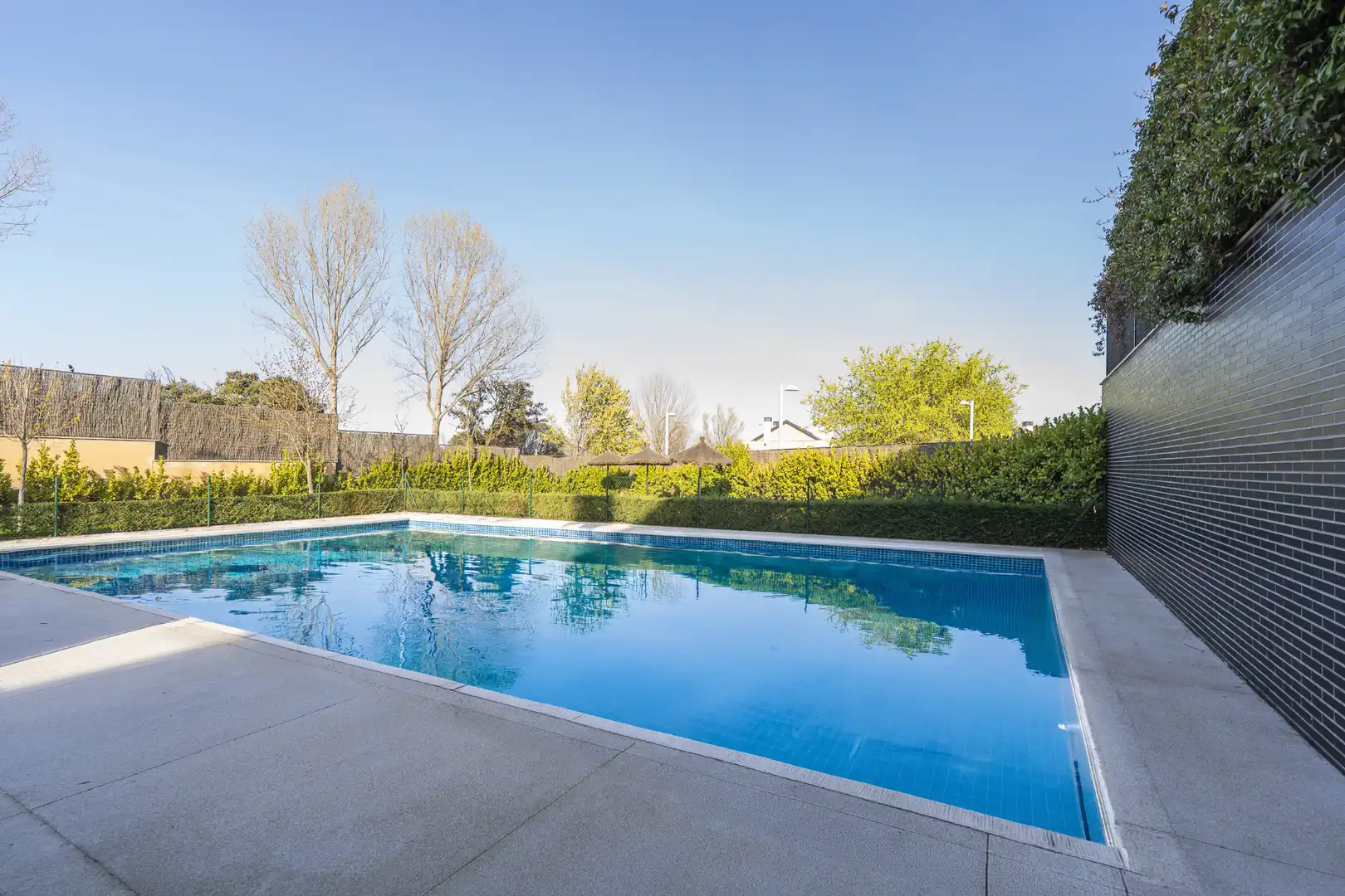 Schwimmbecken von Maisonette zum Verkauf in Fuente del Fresno mit Klimaanlage, Heizung und Abstellraum