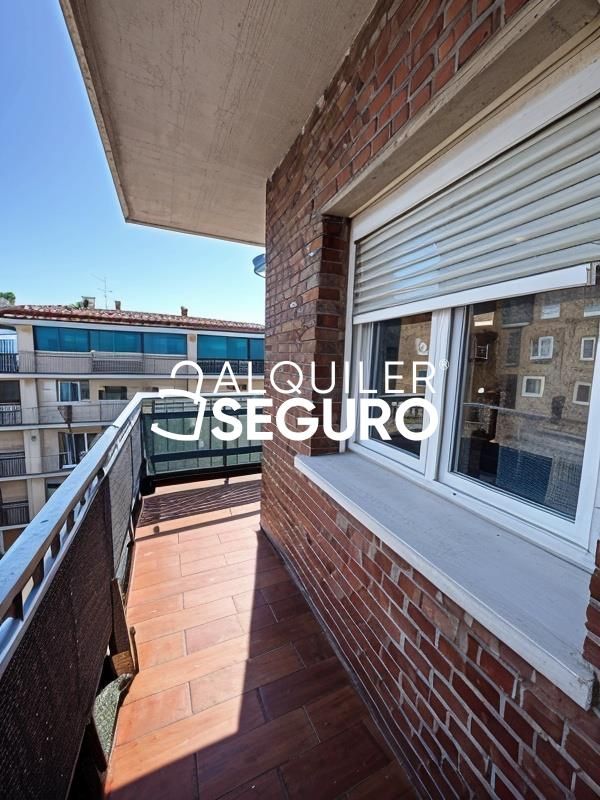 Exterior view of Flat to rent in Coslada  with Heating, Terrace and Furnished