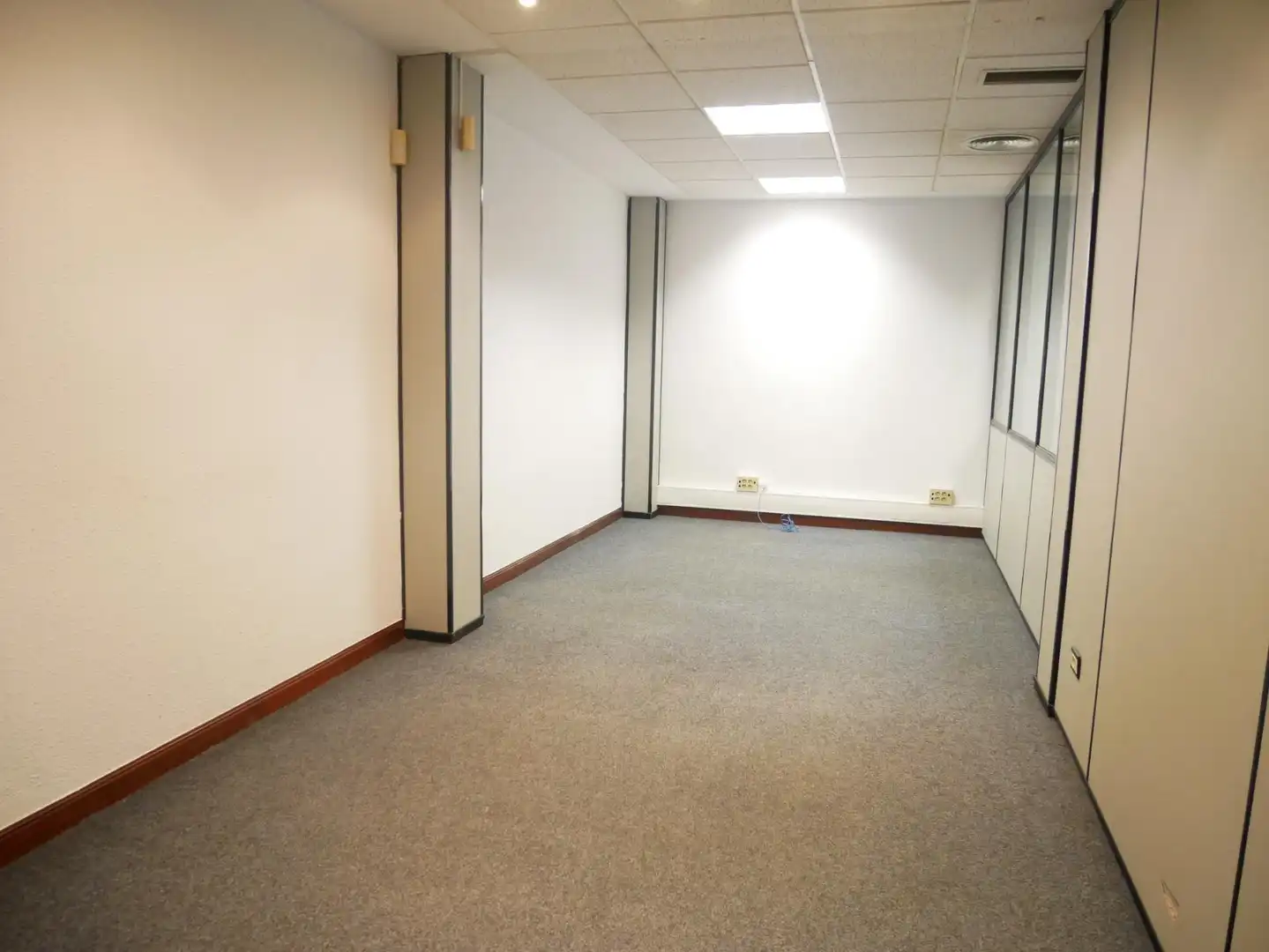 Büro zur Miete in Basauri  mit Klimaanlage und Heizung