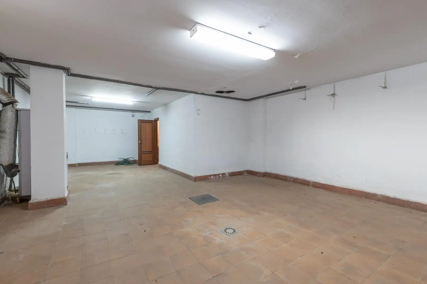 Casa adosada en venta en Granada con Calefacción, Terraza y Trastero