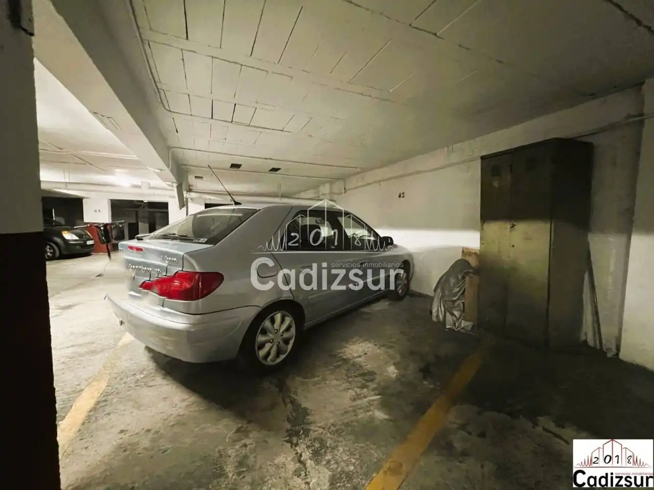 Parkplatz von Wohnungen zum Verkauf in Cádiz mit Klimaanlage und Alarm