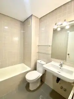 Baño de Piso en venta en Madrid con Aire acondicionado, Calefacción y Parquet