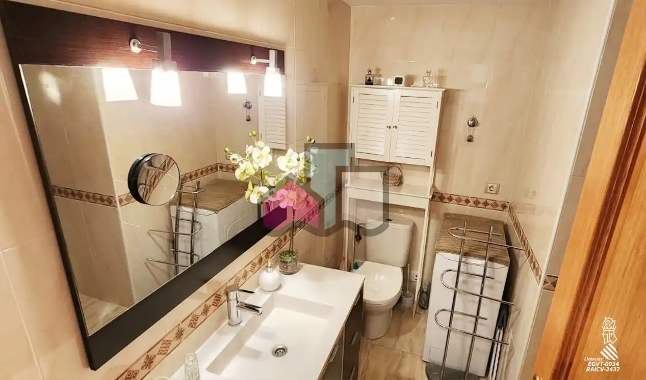 Bathroom of Apartments for sale in Cullera  with Terrace, Furnished and Oven