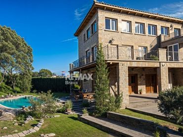 Casa a schiera con balcone in vendita a Calle CL CABANYA