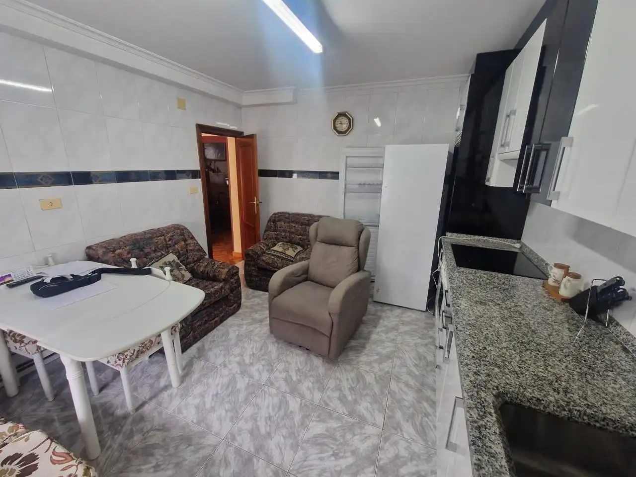 Cuina de Casa o xalet en venda en Burgos amb Calefacció, Jardí privat i Traster