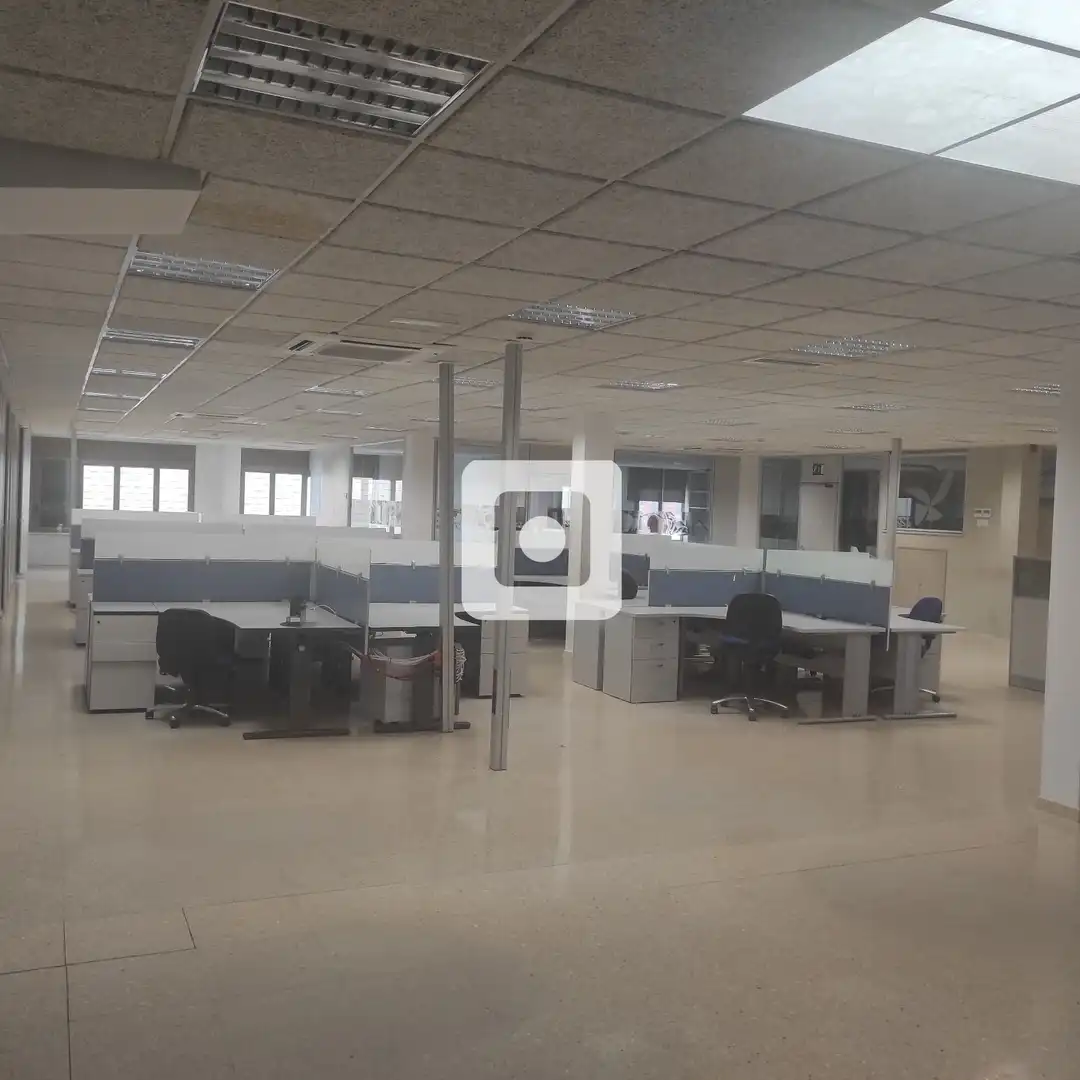Industrial buildings for rent in de les Cosidores, Egara