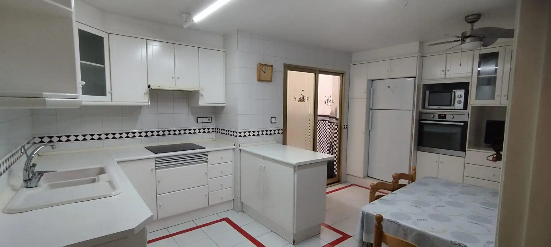 Kitchen of Flat for sale in Elche / Elx  with Furnished and Balcony