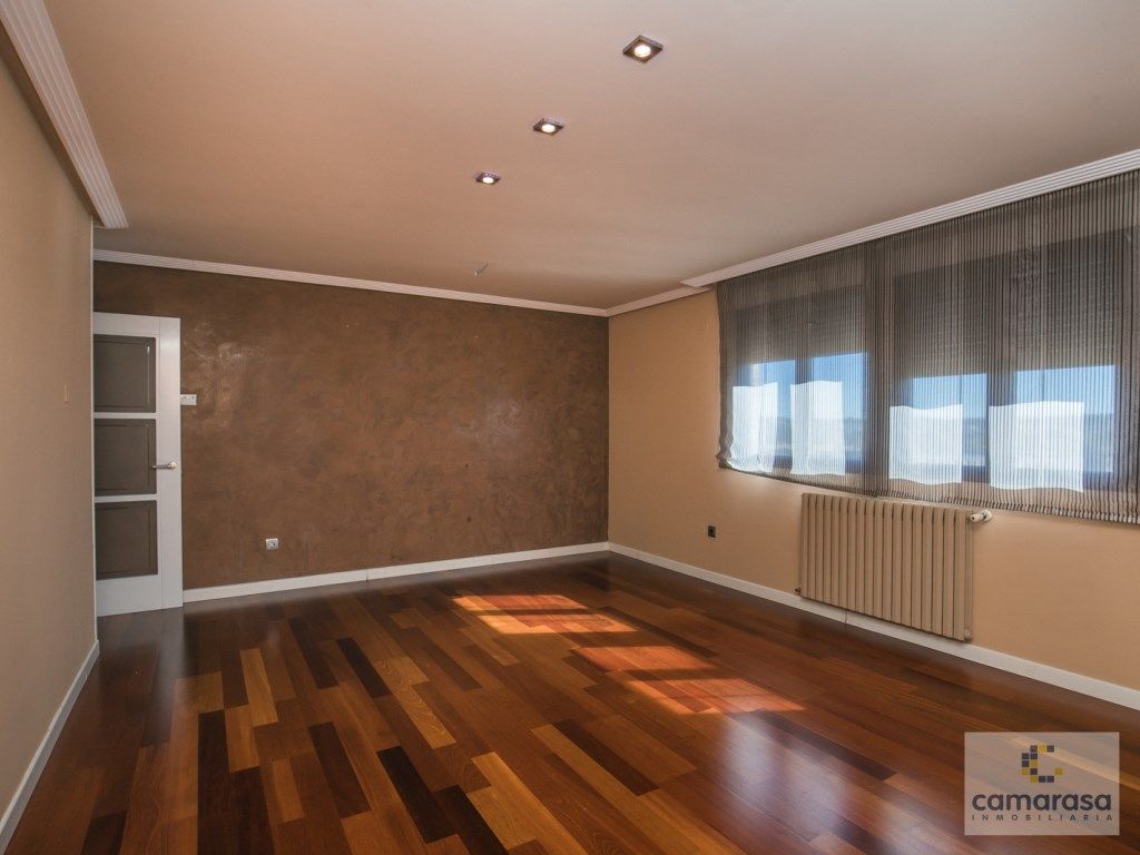 Flat to rent in Avenida Patrimonio De Humanidad, 29, Hervencias Altas - El Pinar