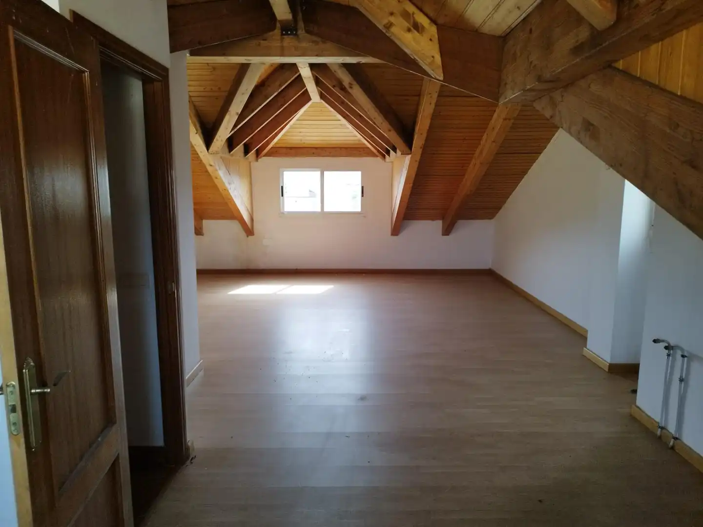 Casa adosada en venda en Congosto amb Jardí privat