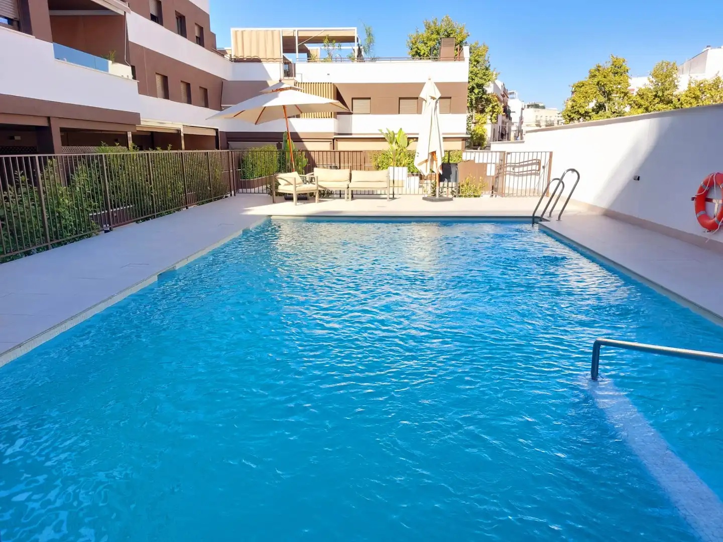 Piscina de Pis en venda en Córdoba amb Aire condicionat, Calefacció i Parquet
