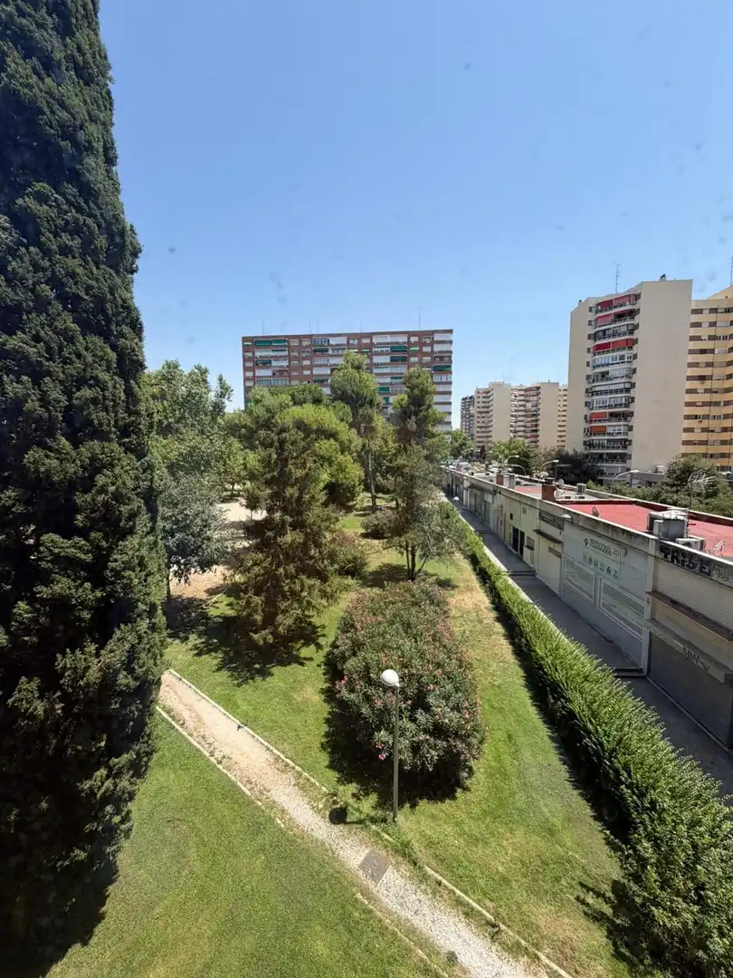 Exterior view of Flat for rent in Madrid  with Heating