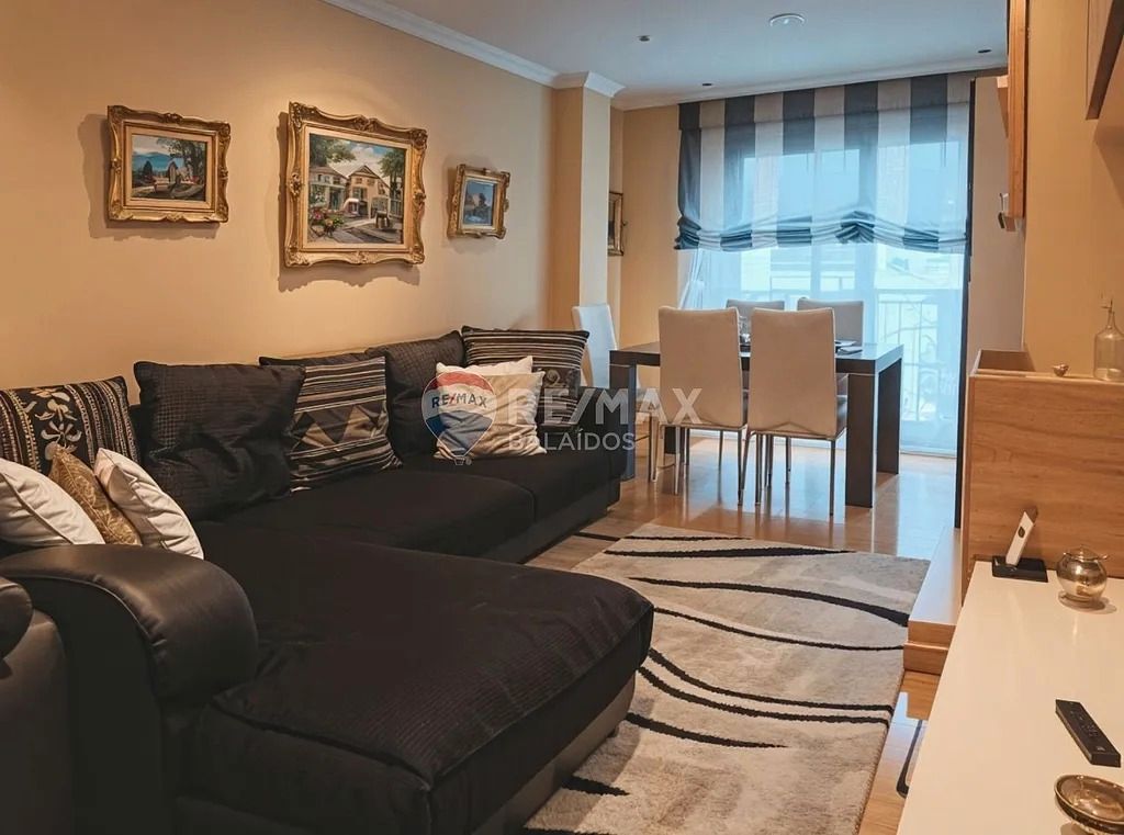 Living room of Apartment for sale in Vigo   with Heating, Parquet flooring and Storage room