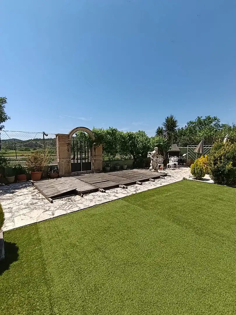 Jardí de Casa o xalet en venda en Albalate de Zorita amb Aire condicionat, Calefacció i Jardí privat