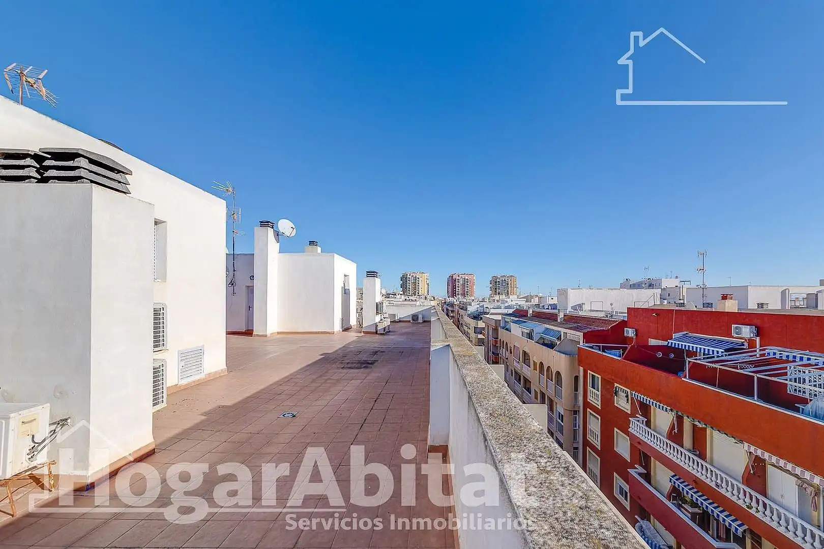 Flat with terrace for sale in Calle FINLANDIA, imagen 6