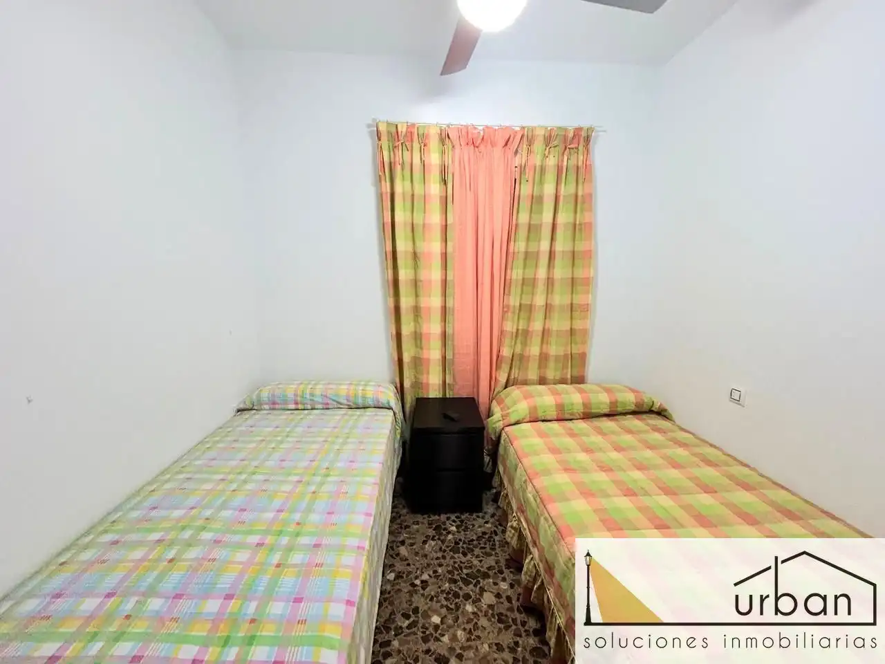 Schlafzimmer von Haus oder Chalet zum Verkauf in Chipiona mit Klimaanlage, Privatgarten und Terrasse