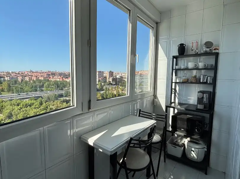 Esszimmer von Wohnung zur untervermieten in Madrid mit Klimaanlage, Heizung und Parkett