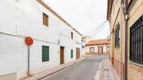 Vista exterior de Casa o xalet en venda en Atarfe amb Calefacció, Terrassa i Traster