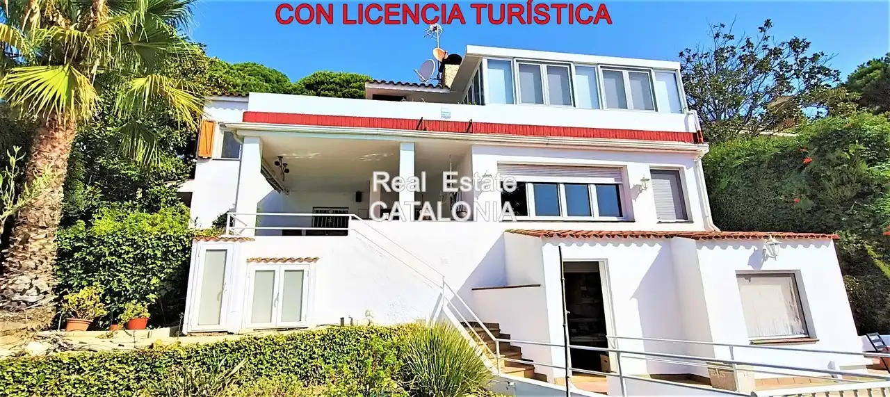 Xalet amb terrassa en venda a Carrer Riu Ter, imagen 3