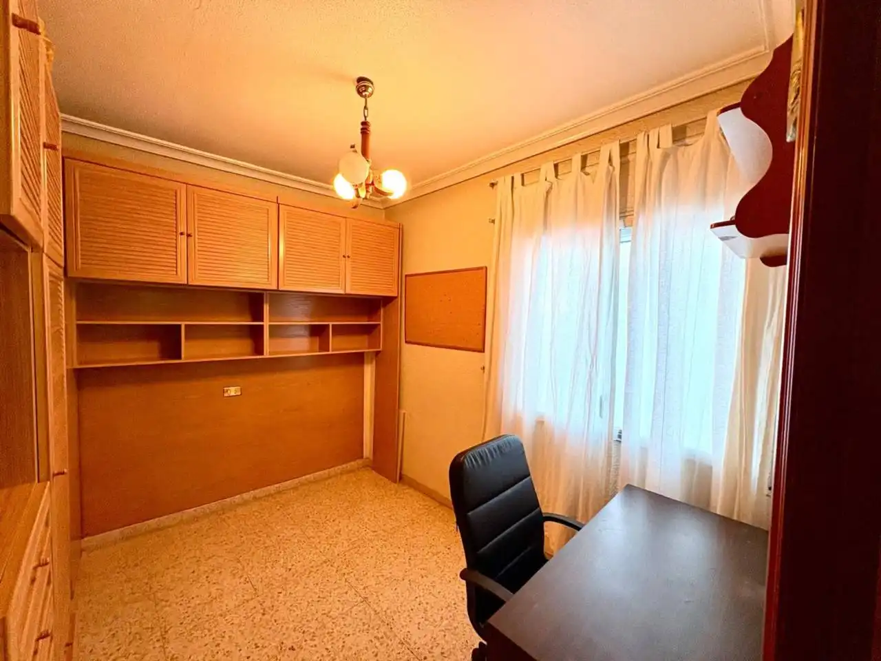 Habitación de Piso en venta en Alicante / Alacant con Aire acondicionado, Calefacción y Amueblado