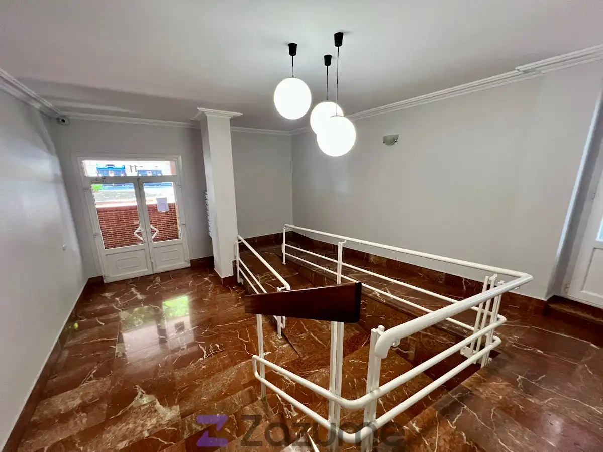 Piso de alquiler en Bilbao  con Calefacción, Parquet y Amueblado