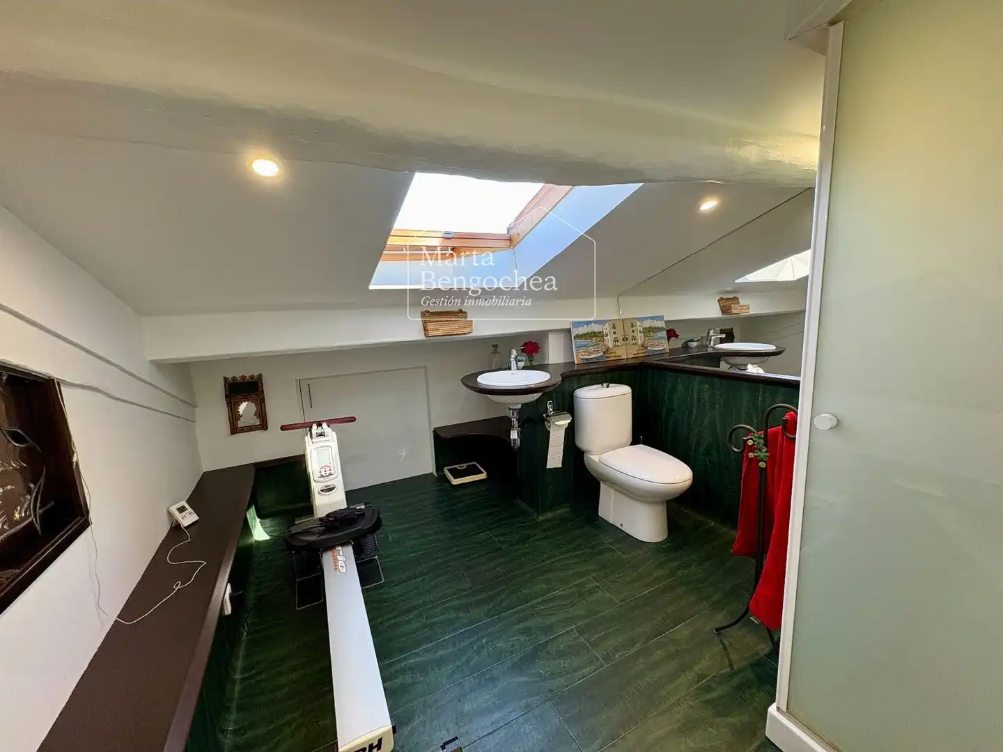 Bathroom of Attic for sale in Vitoria - Gasteiz  with Heating and Furnished