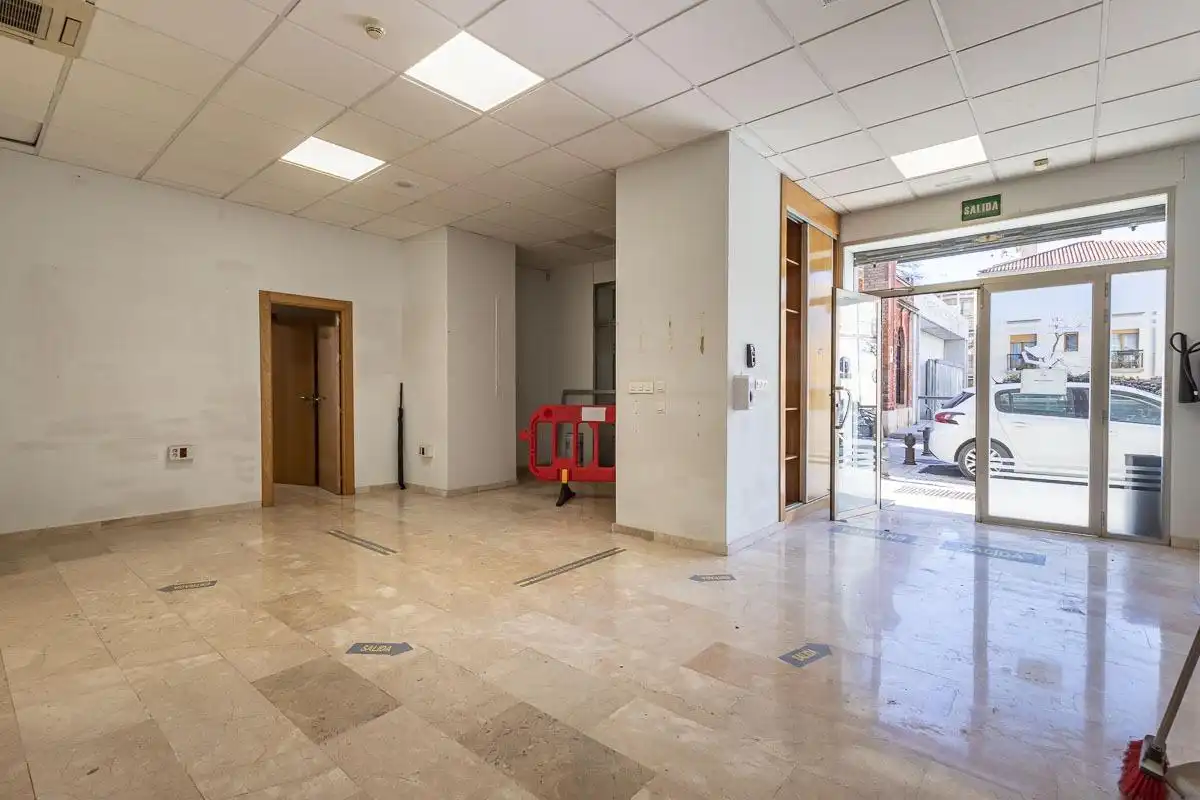 Local comercial de lloguer a Centro, imagen 2