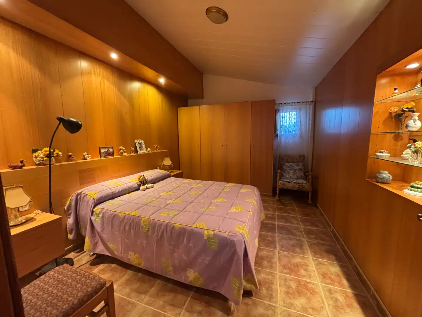 Schlafzimmer von Country house zum Verkauf in Flix mit Klimaanlage, Privatgarten und Schwimmbad