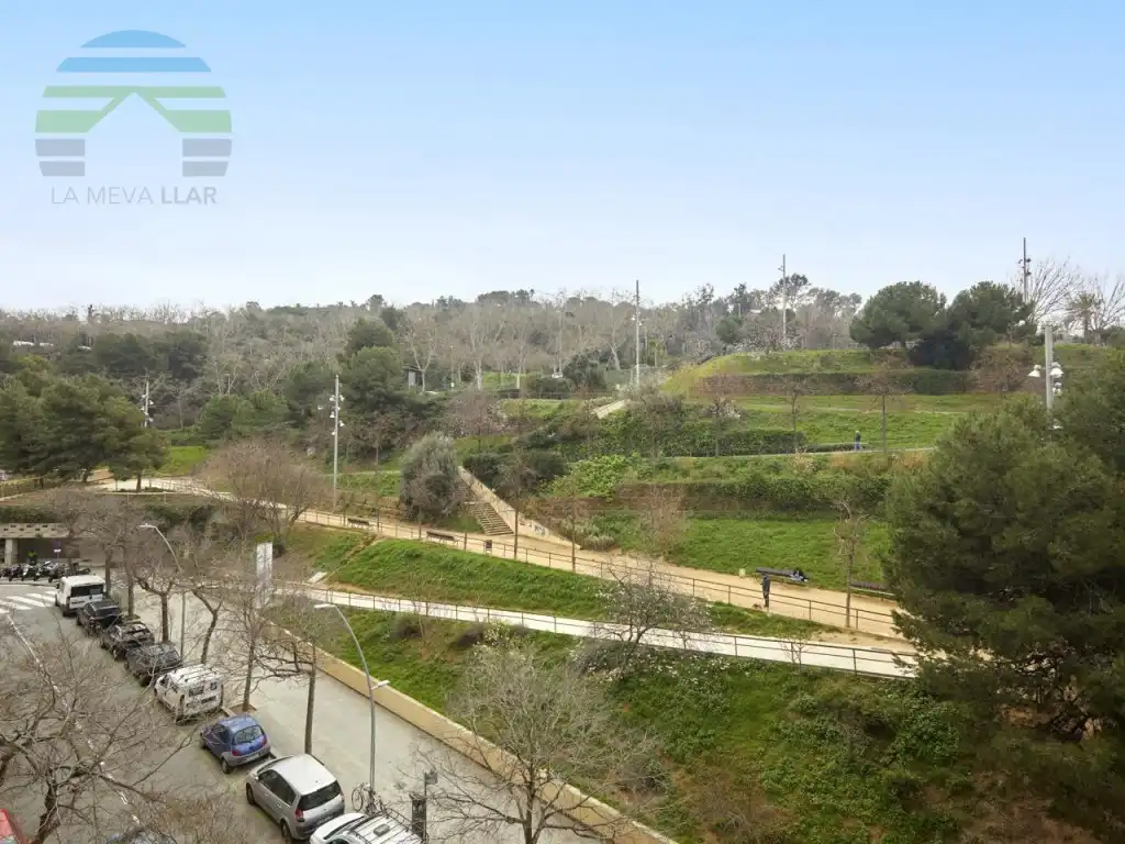 Vista exterior de Pis en venda en Barcelona