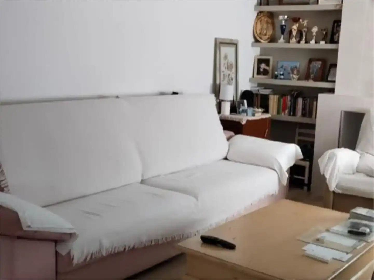 Sala d'estar de Casa adosada en venda en Ossa de Montiel amb Moblat