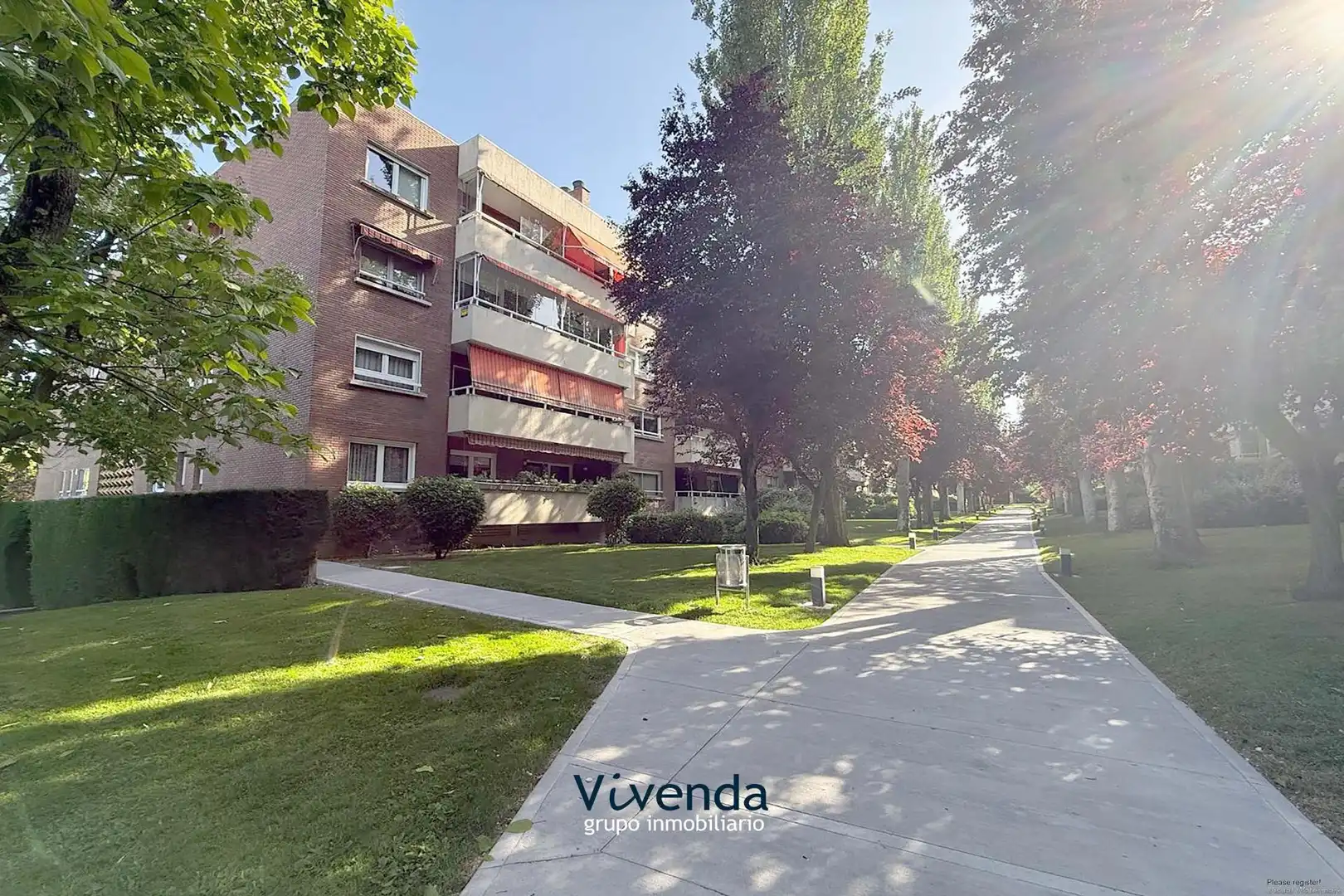 Vista exterior de Pis en venda en Pozuelo de Alarcón amb Aire condicionat, Calefacció i Terrassa
