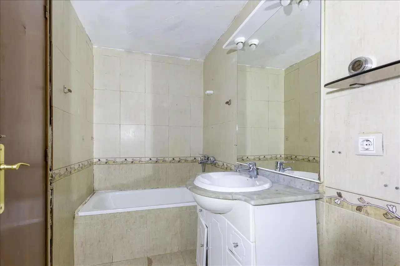Bathroom of Flat for sale in Madrid  with Terrace