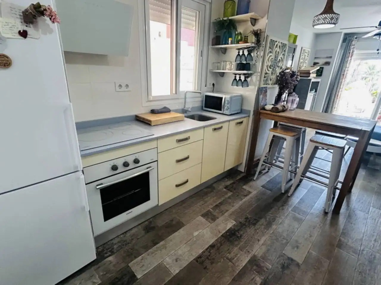 Cocina de Piso de alquiler en Almuñécar con Aire acondicionado, Terraza y Amueblado
