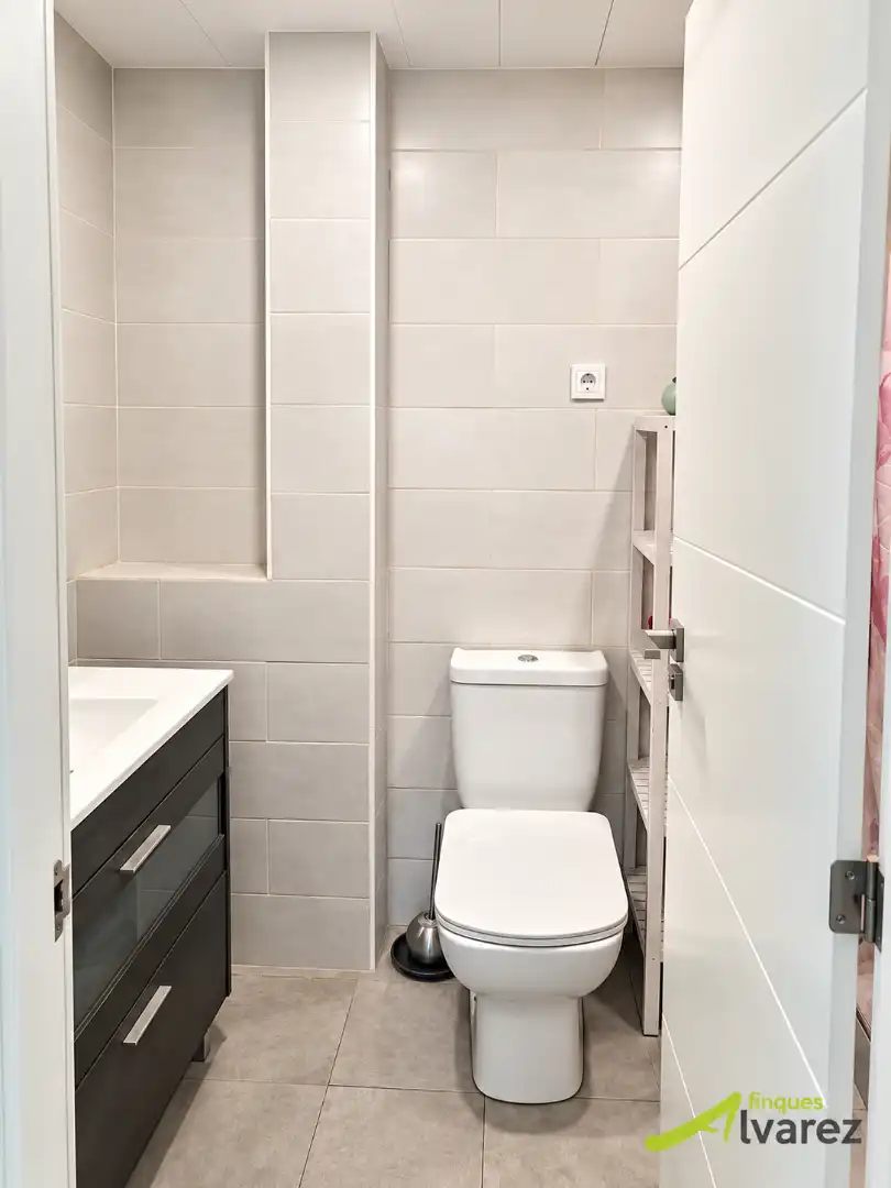 Piso con terraza en venta en Avinguda del Cantábric, imagen 8