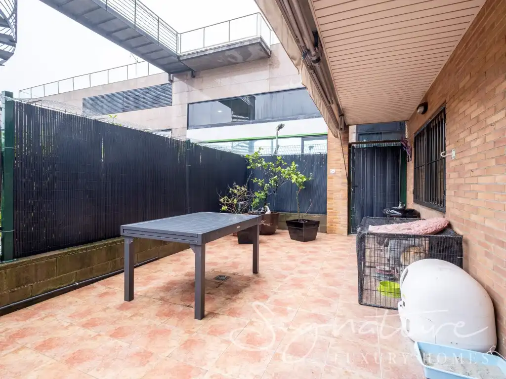 Terrace of Ground floor for sale in Sant Cugat del Vallès  with Air Conditioner and Heating