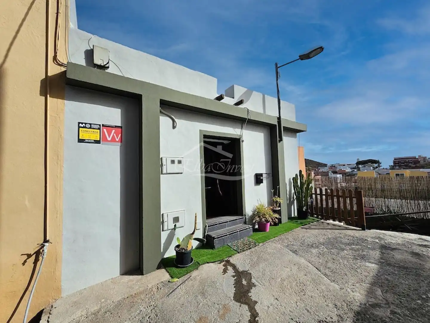 Vista exterior de Casa o xalet en venda en Granadilla de Abona amb Aire condicionat, Moblat i Rentadora